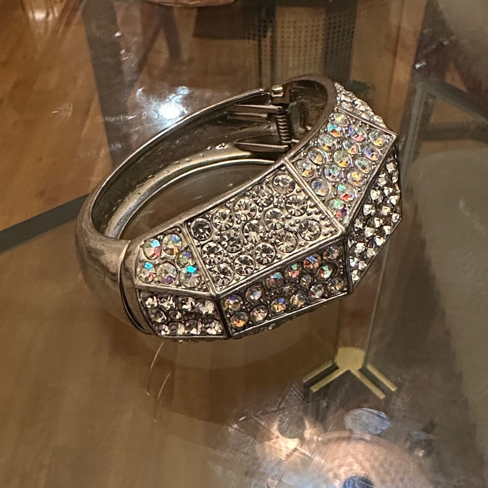Elegant Vintage Silver Crystal Bracelet